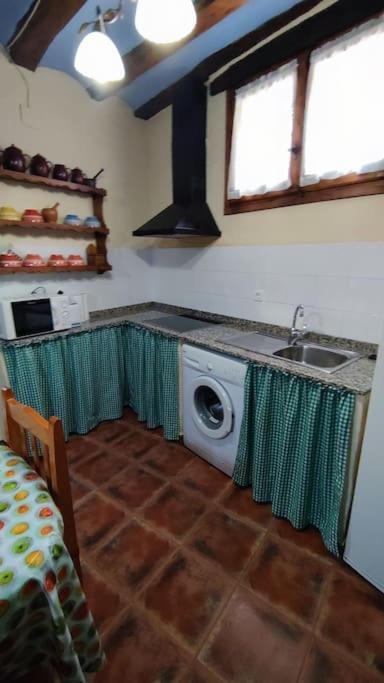 Casa Rural La Criva Crivillen Eksteriør billede